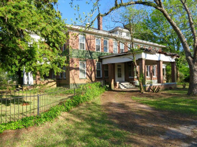 Update! History of Ocilla, listing. 149,000 The Old House Life