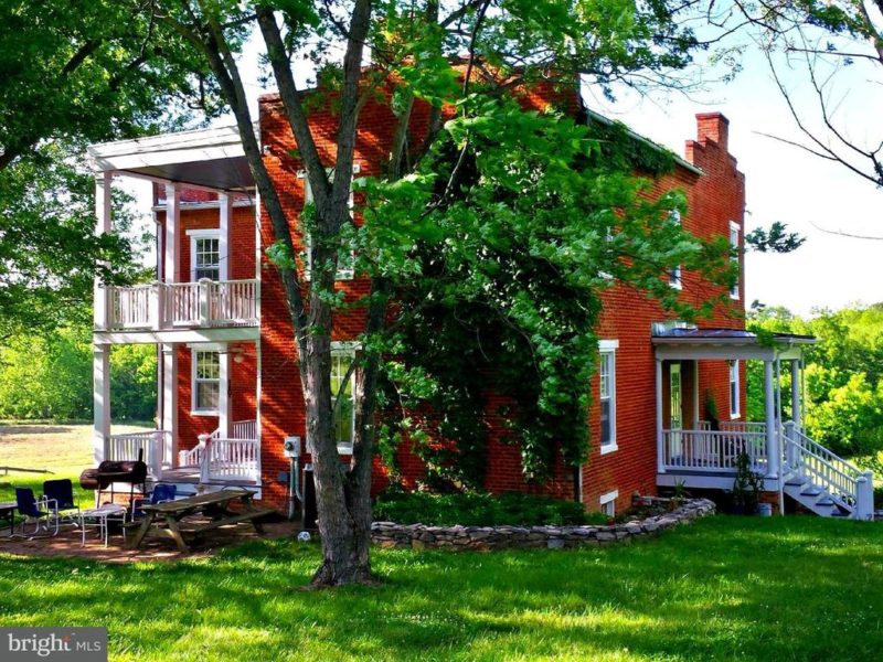 Washington owned the land! Dearmont Hall, Circa, 1850. 15 acres