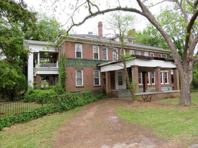 Update! History of Ocilla, listing. 149,000 The Old House Life