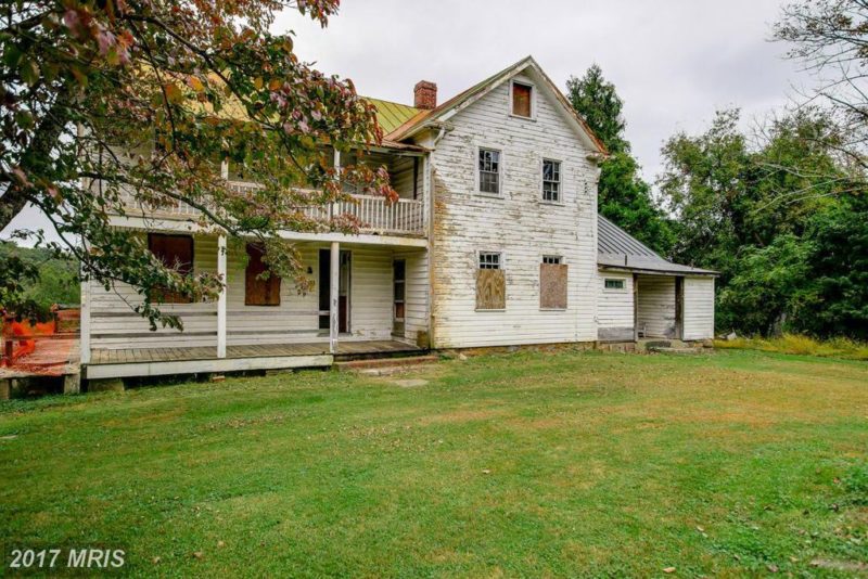 Oh my! Owning this historic farm sure would be fun! Circa, 1830