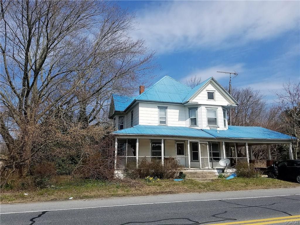 SOLD! Fixer Upper Alert!! Ten minutes to Delaware beaches! 65,000
