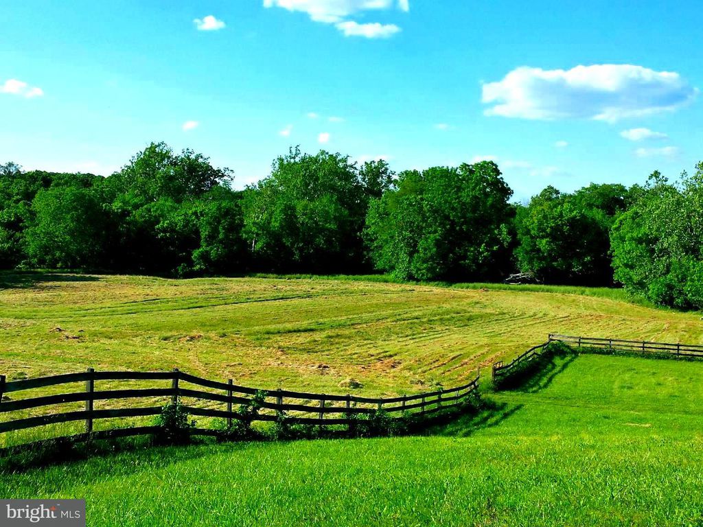 George Washington owned the land! Dearmont Hall, Circa, 1850. 15 acres ...