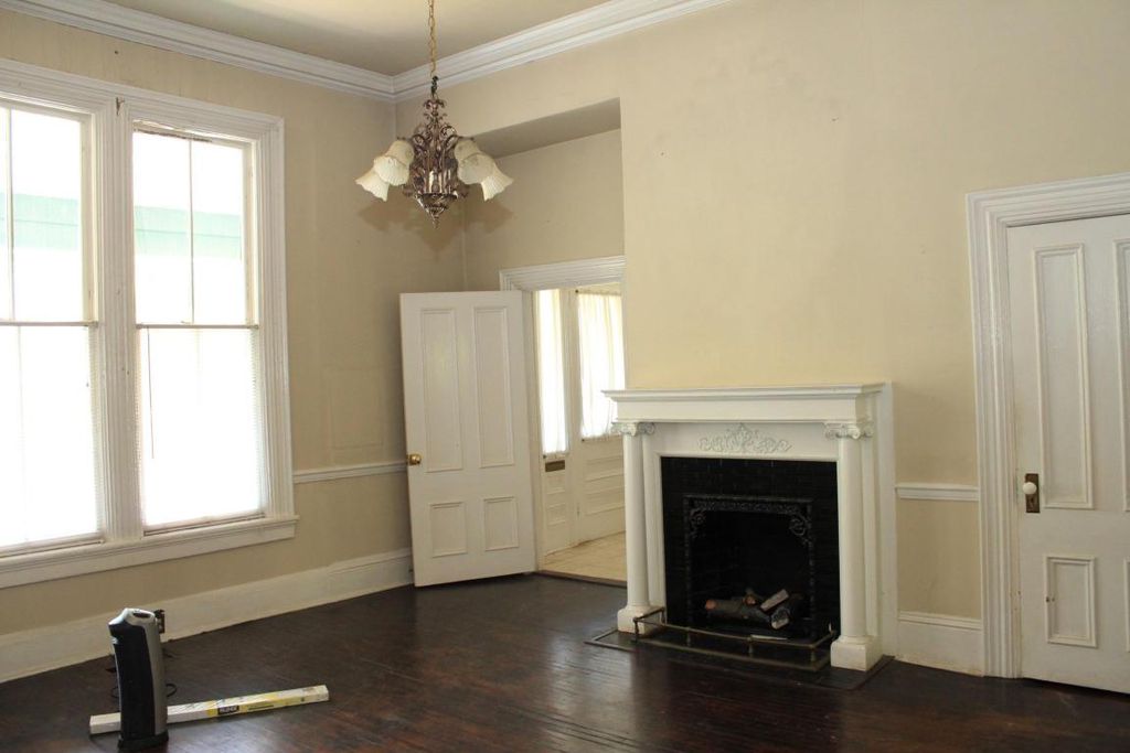 Off market. LeakScales house. Circa, 1860 in North Carolina. 93,000