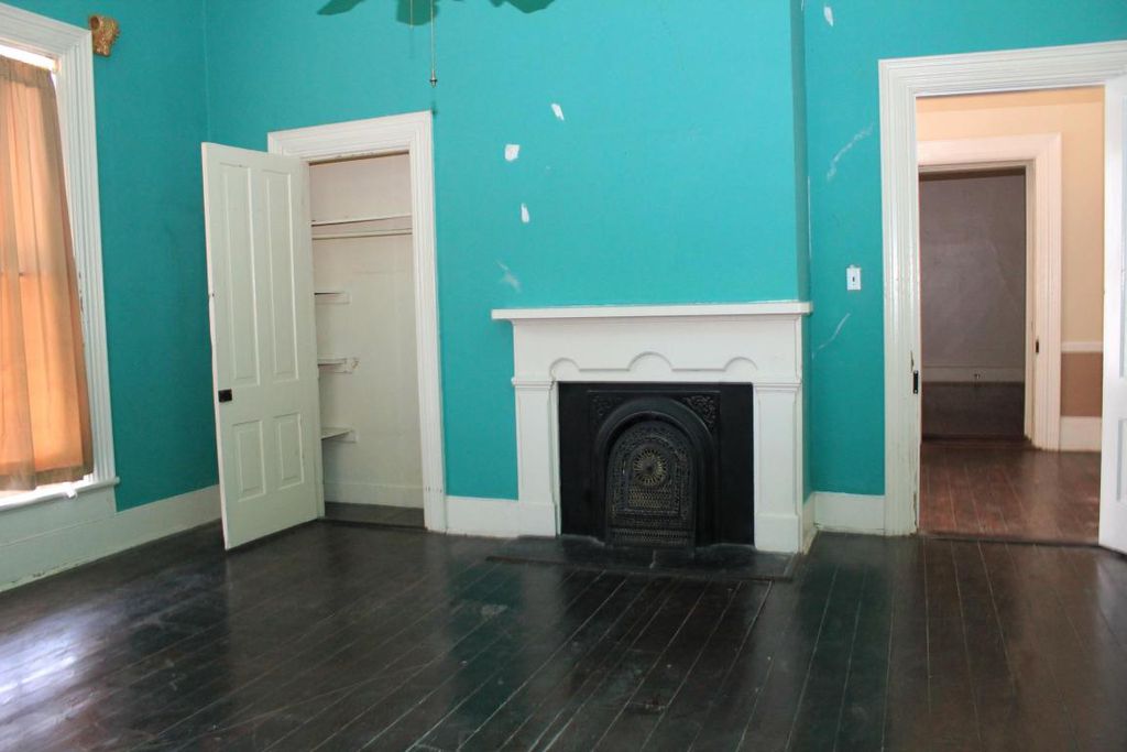 Off market. LeakScales house. Circa, 1860 in North Carolina. 93,000