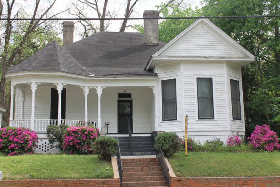 Sold. Cute house in 75,000! Circa, 1910. The Old House Life
