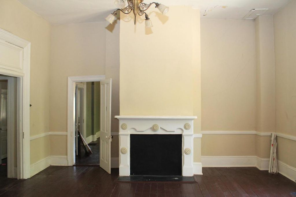 Off market. LeakScales house. Circa, 1860 in North Carolina. 93,000