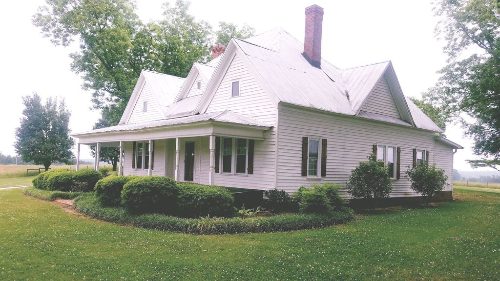 Sold 34 Acres Two Houses And A Classic Red Barn Circa 1914 In