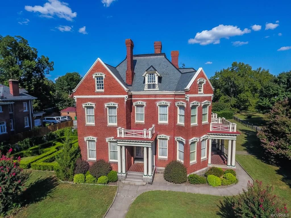 Wow! What a beautiful home in Virginia! 399,950! The Old House Life