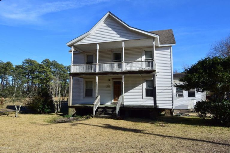 Off market. NC coastal community. Williston House, circa 1916. 99,000