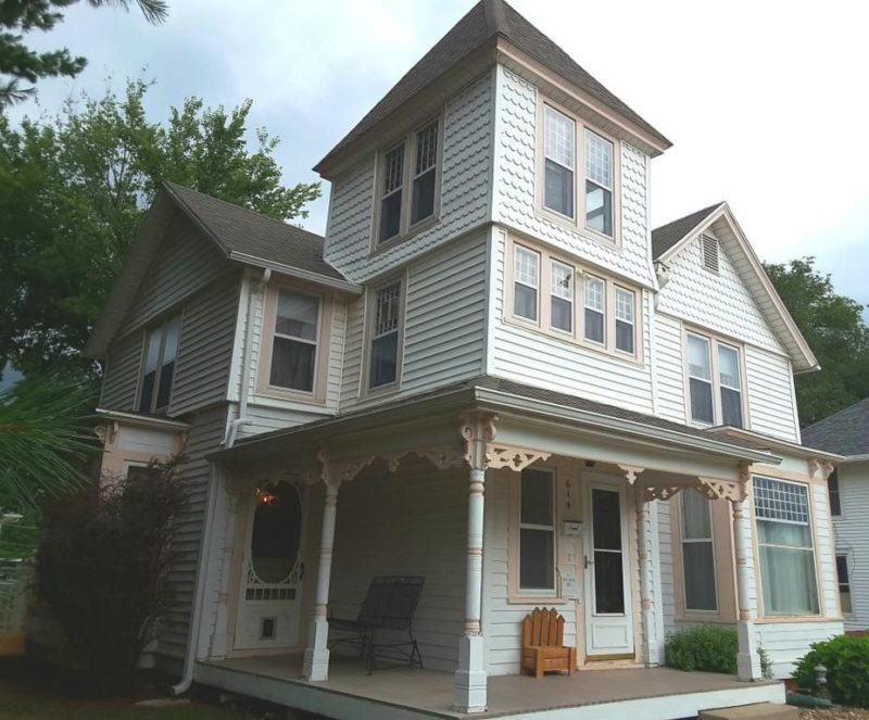 Off Market. What A Pretty House! Circa 1893 In Missouri. $121,500 – The ...