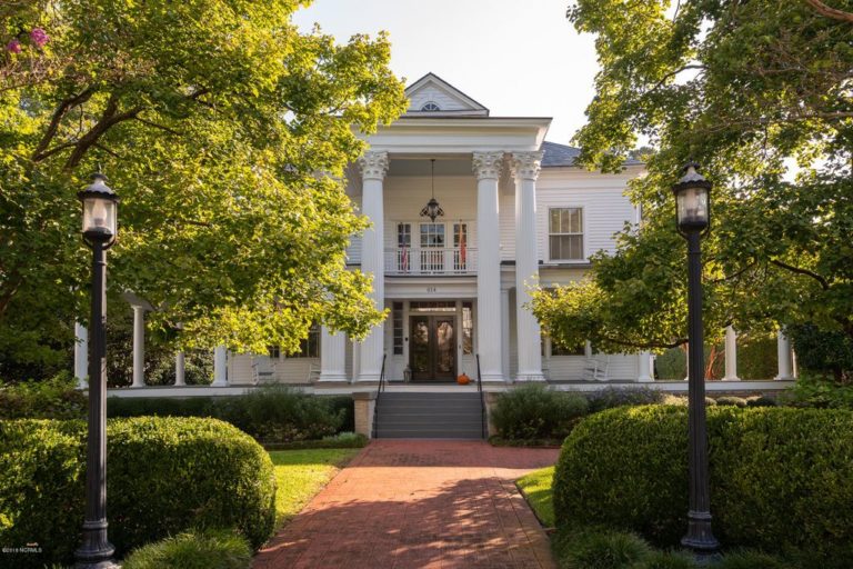 Wow! New Bern, NC landmark home. Circa 1844. 1/2 acre. $940,000 – The ...