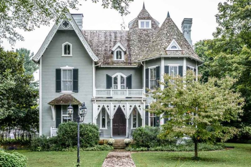 Beautiful house!! Circa 1879. One acre in Virginia. 409,000 The Old