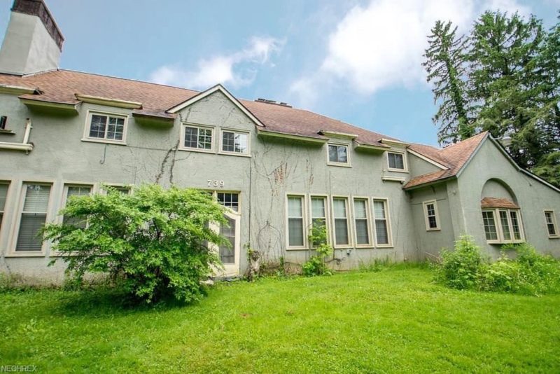 Over one acre in Ohio. Circa 1922. 149,900 The Old House Life