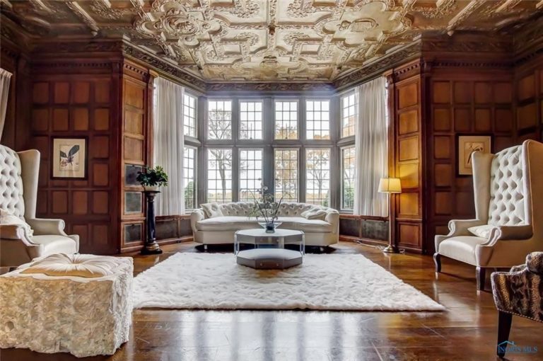 Just amazing! Those ceilings! Circa 1927. $895,000 – The Old House Life