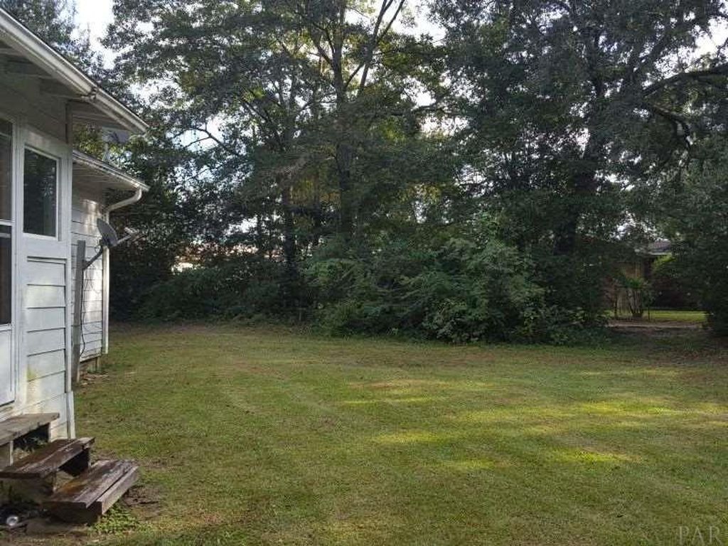 Sold. Pensacola, Florida fixer upper! Almost one acre. Circa 1908