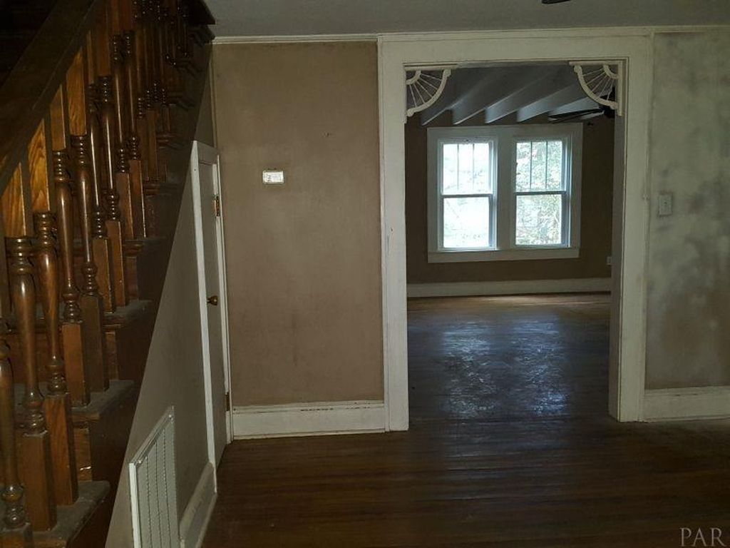 Sold. Pensacola, Florida fixer upper! Almost one acre. Circa 1908