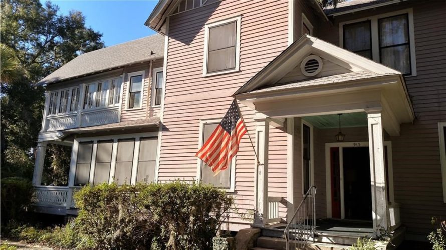 Off market. Close to riverfront! Old Town Brunswick, GA. Circa 1885