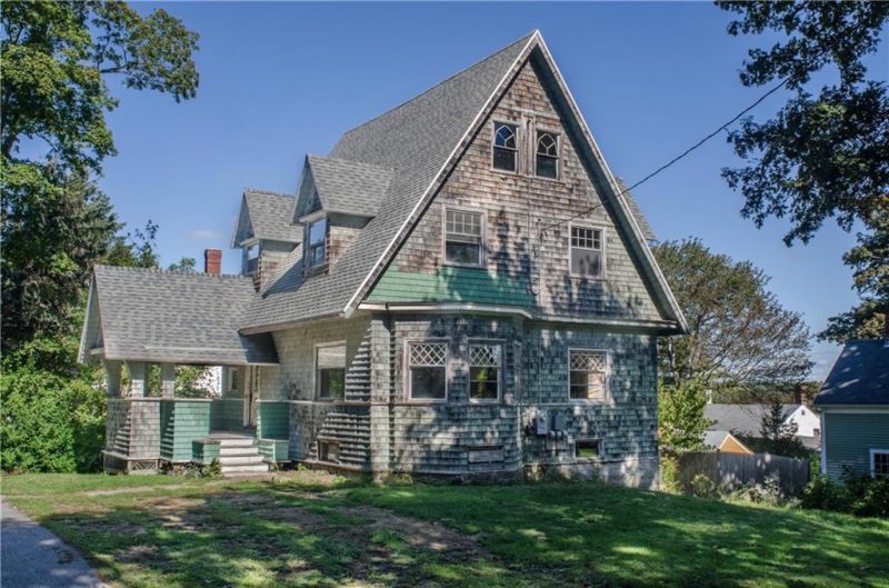Could be amazing! Williams Robinson House, Circa 1897 in Maine. 150,000 The Old House Life