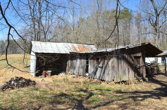 52 acres in Virginia. Circa 1900. $124,900! – The Old House Life