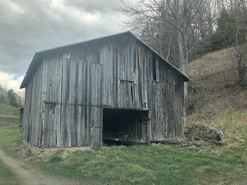 12 acres in the NC mountains! Circa 1930. $179,000 – The Old House Life