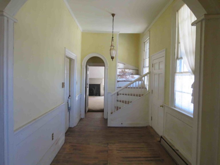 Dr. Plunkett House, Circa 1818. One acre in Warrenton, North Carolina