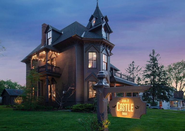 The Castle House, Circa 1872. Located in Minnesota. 799,000 The Old House Life