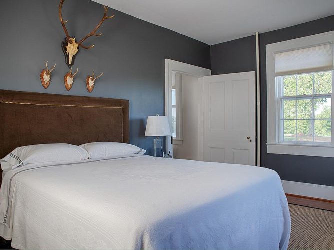 Stunning! Historic Oak Grove, Circa 1854. On 131 acres in Virginia