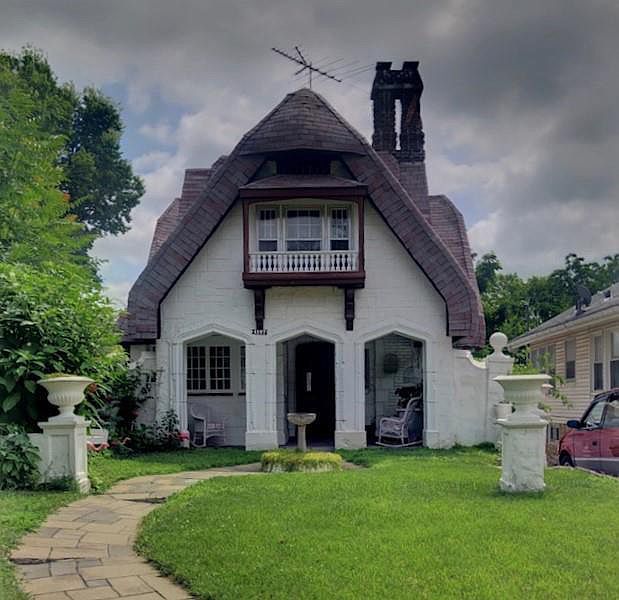 So unique! English Cottage style home, circa 1914 in Missouri. $62,000