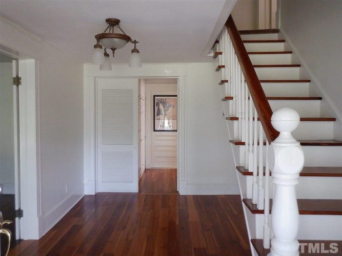 The LashleyAllenPickett House, Circa 1912. Over 1/2 acre in North