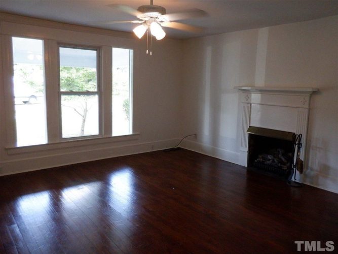 The LashleyAllenPickett House, Circa 1912. Over 1/2 acre in North