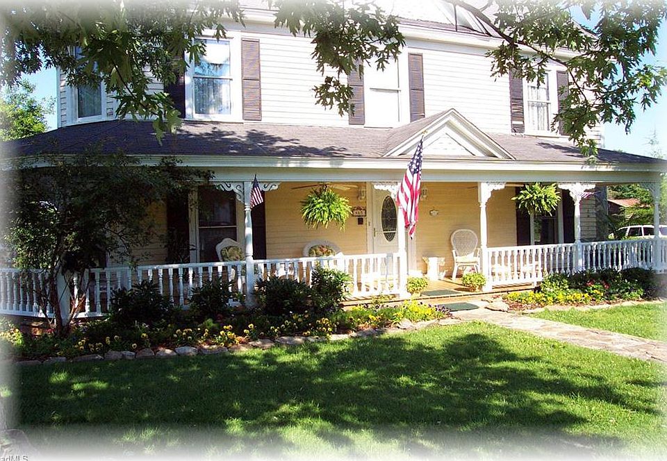 Dreamy The Duck Smith House Bed And Breakfast Circa 1914 Over