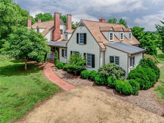 Dream property! Spring Hill Farm, Circa 1706. On 23 waterfront acres in ...