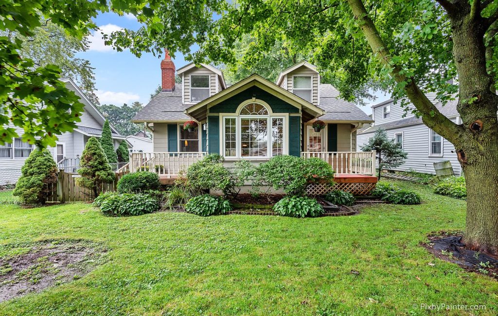 Sold. Love this! Lake retreat at Crystal Lake in Illinois. Circa 1912. 249,000 The Old House Life