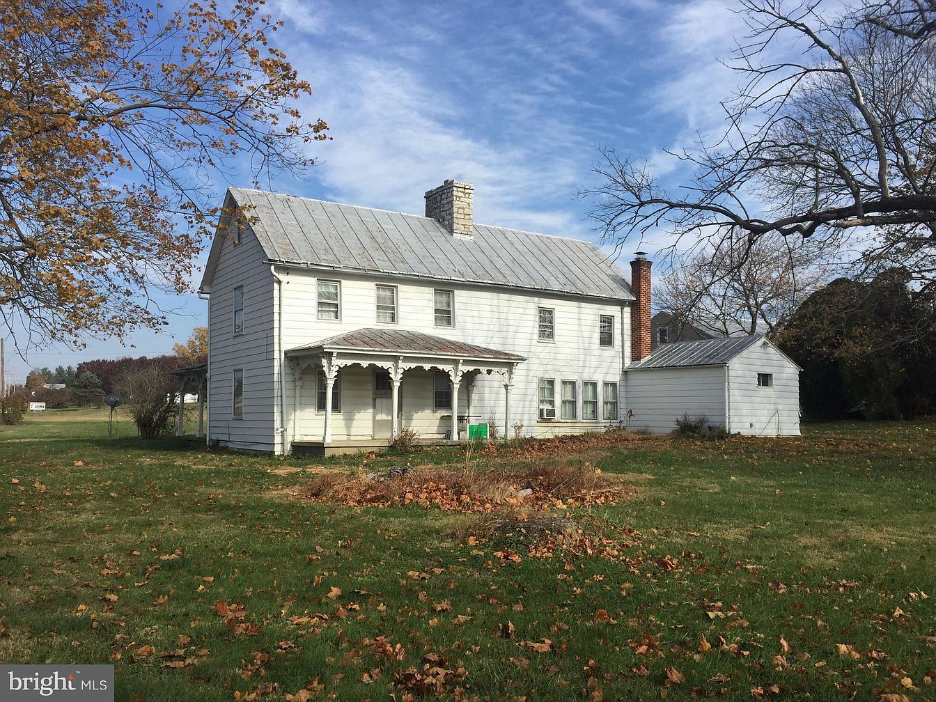 On five acres in Clear Brook, Virginia. Circa 1921. $225,000 - The Old ...