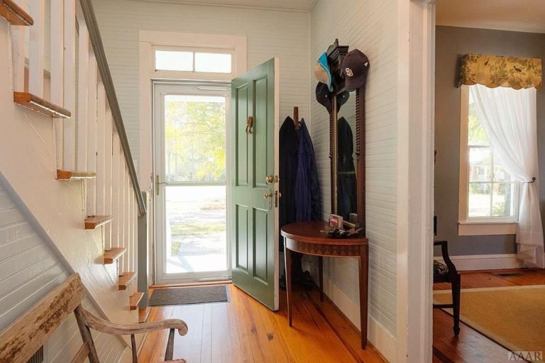 Edenton, NC! In the Historic Cotton Mill Village. Circa 1899. 249,000