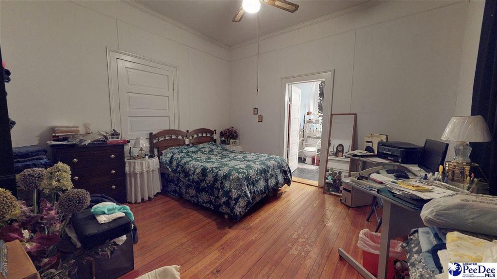 Porch goals! Circa 1906. On 1/2 acre in South Carolina. 179,900 The