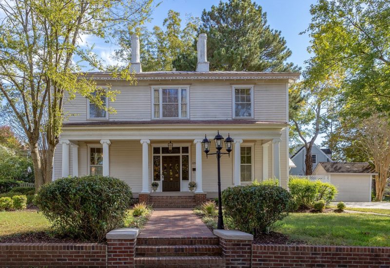 Beautiful home in Oxford, North Carolina. Circa 1850. 259,500 The