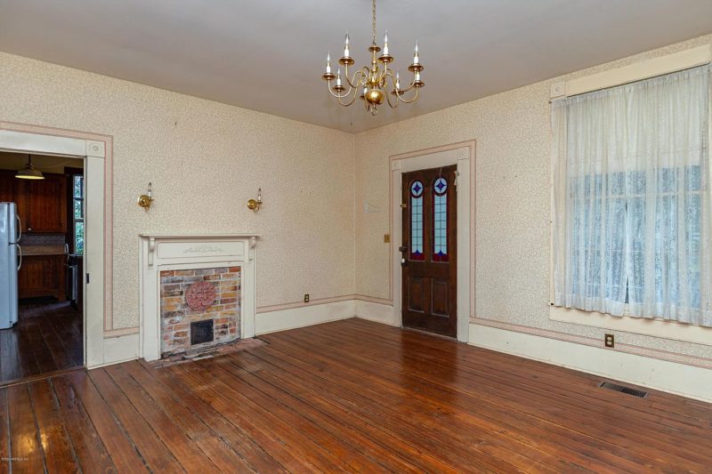 Sold. Look inside! Windsor Rose Cottage, Circa 1900. Over one acre in ...