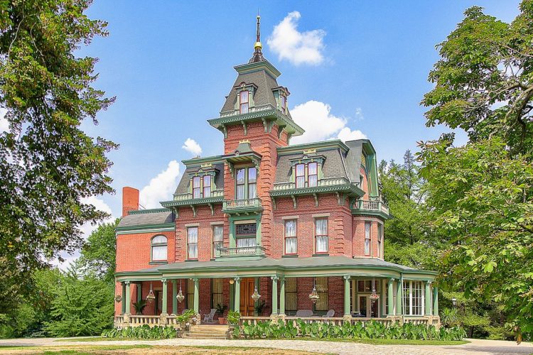 Simply stunning! Baywood Mansion, Circa 1880. Almost two acres in ...