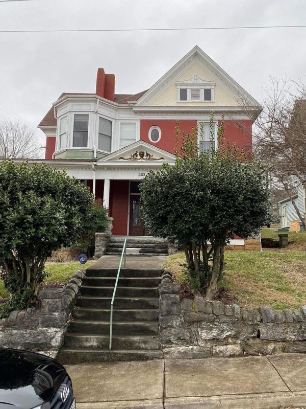 Off market. Look inside!! Circa 1892 in Virginia. 257,000 The Old