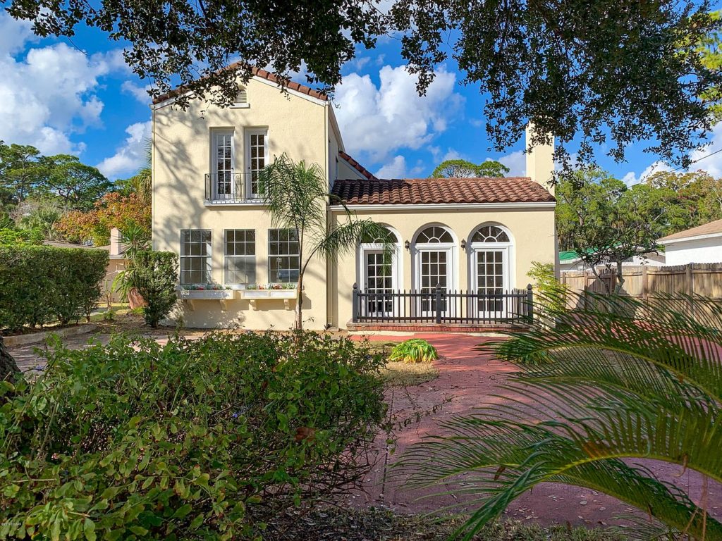 Spanish style home with a guest ho muse! Circa 1925 in Daytona Beach ...