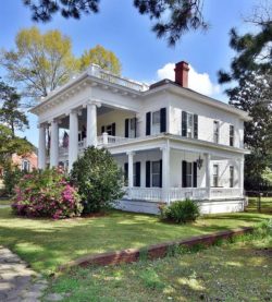 Deal Of The Day! Henderson Hall, Circa 1905 In Georgia. $269,900 – The 