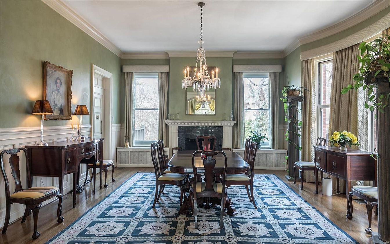 That woodwork!! Circa 1893 in St. Louis, Missouri. $1,300,000 - The Old ...