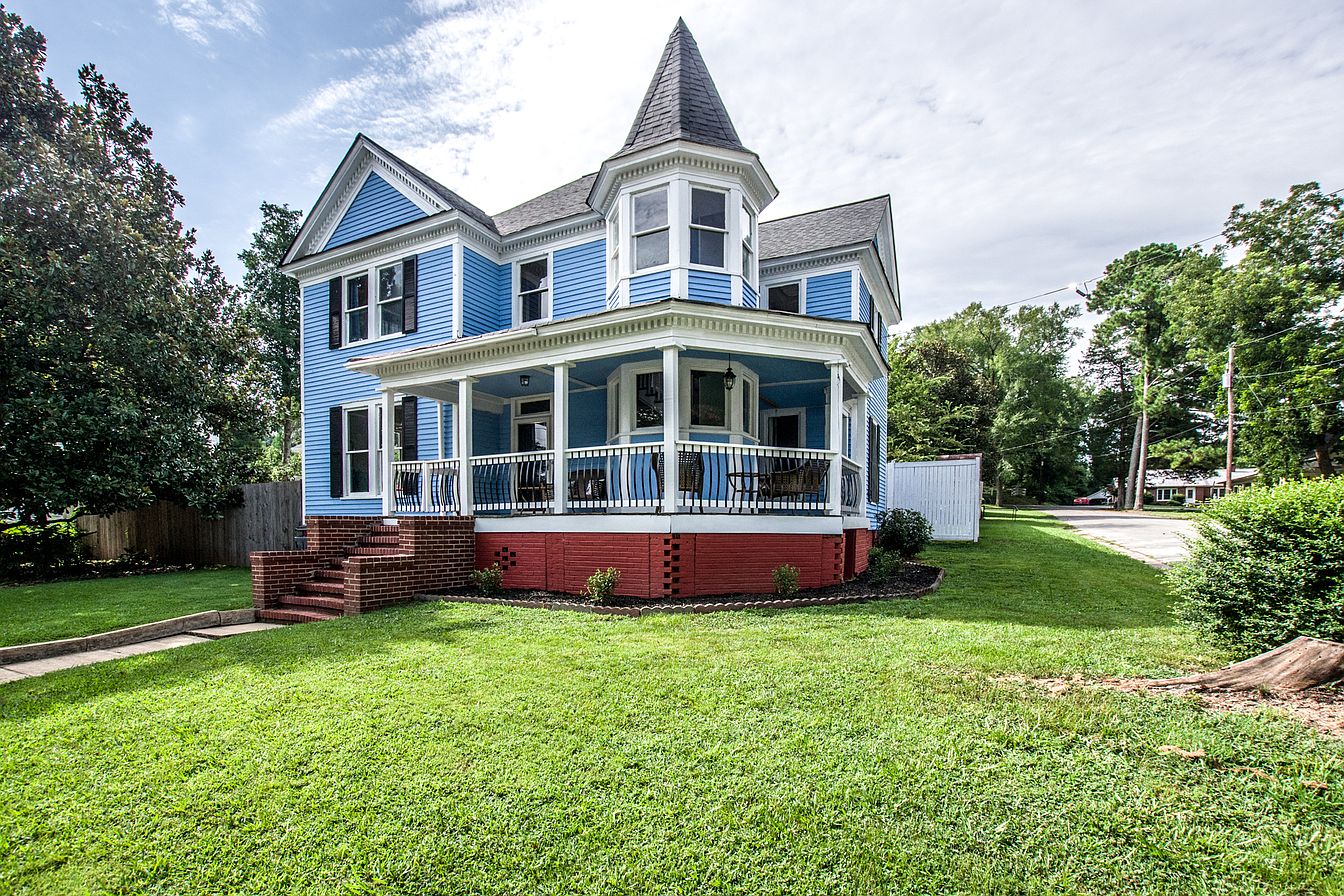 Deal of the Day! Circa 1900 in Rockmart, 160,000 The Old