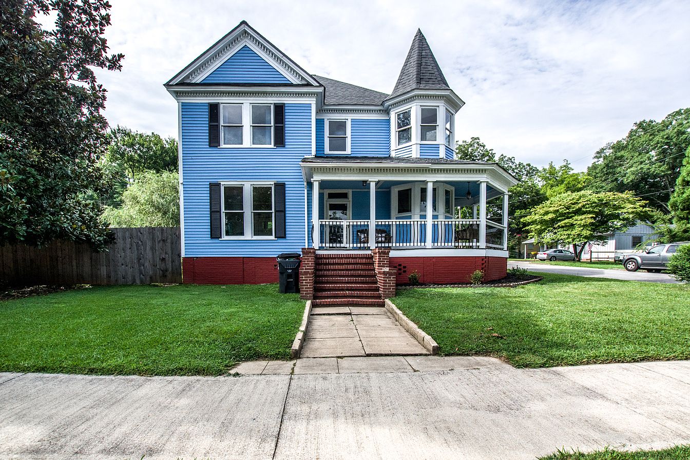 Deal of the Day! Circa 1900 in Rockmart, 160,000 The Old