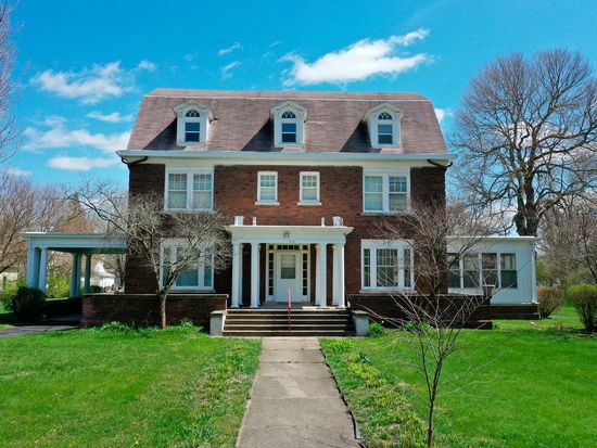 Sold 7 000 Square Feet Circa 1912 Over One Acre In Illinois 