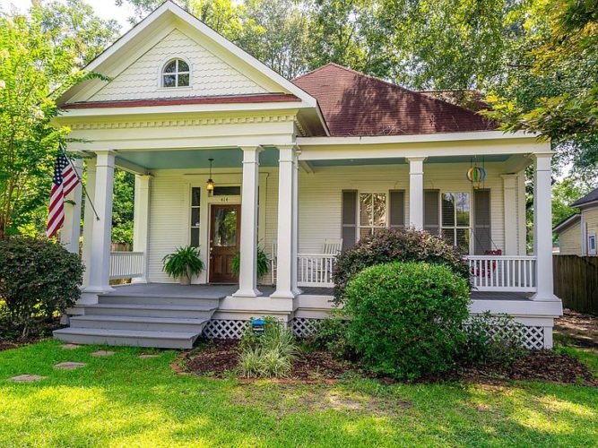 Cute house in Hattiesburg, Mississippi. Circa 1925. $184,500 – The Old ...