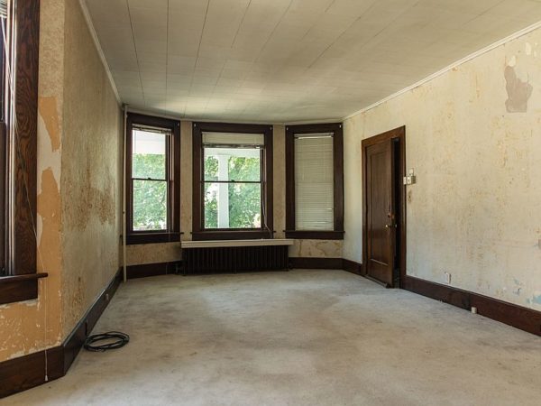 Beautiful staircase! Circa 1920 in Pennsylvania. $60,500 – The Old ...