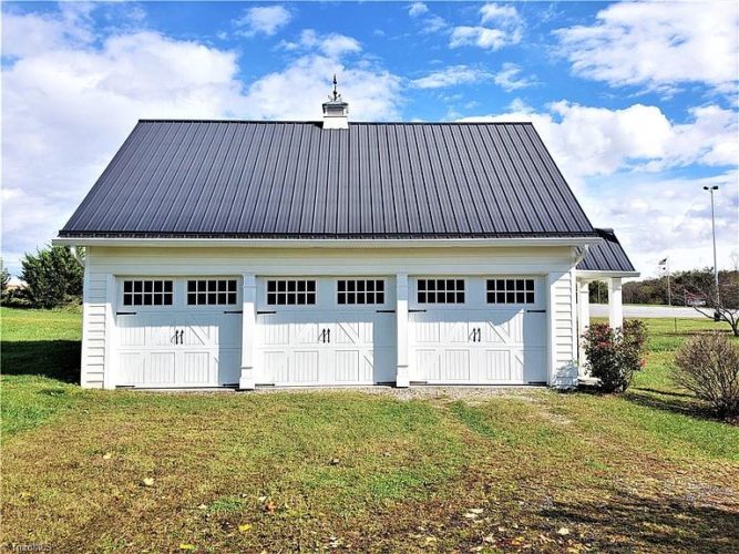 Great farmhouse! Over four acres in North Carolina. Circa 1930