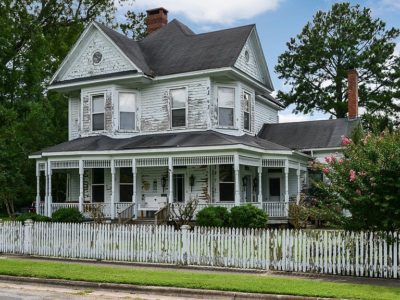 That porch! Circa 1905. Over 1/2 acre in Williamston, North Carolina ...